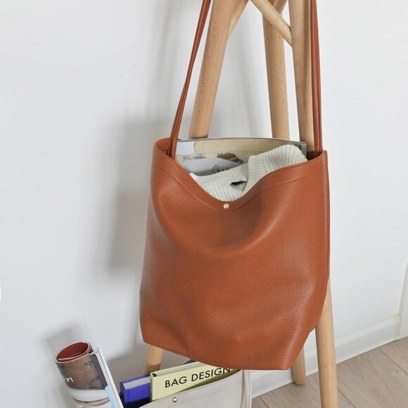 Hobo Bags for Women Vegan Leather Bucket Bags Minimalist Shoulder Handbag - Picture 3 of 6